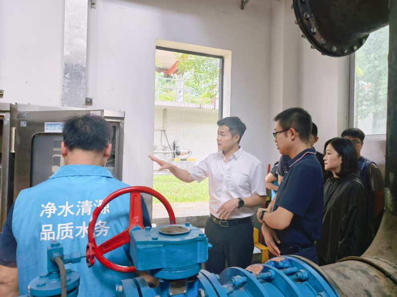 水務(wù)環(huán)境集團領(lǐng)導班子成員分赴受災(zāi)廠區(qū) 督導復工復產(chǎn)和基孔肯雅熱疫情防控工作